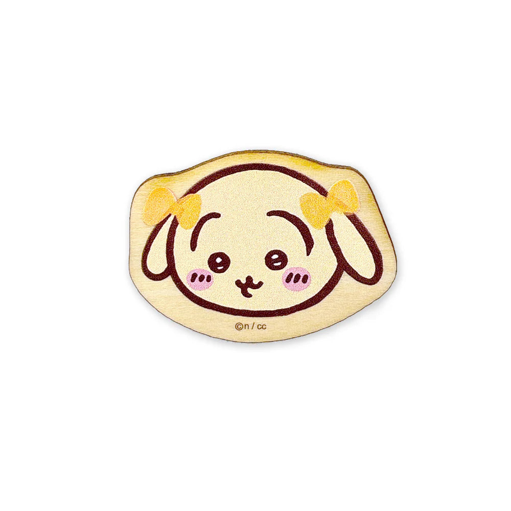 [In stock] ちいかわChiikawa- lop-eared うさぎRabbit Japanese wooden badge SCH1209