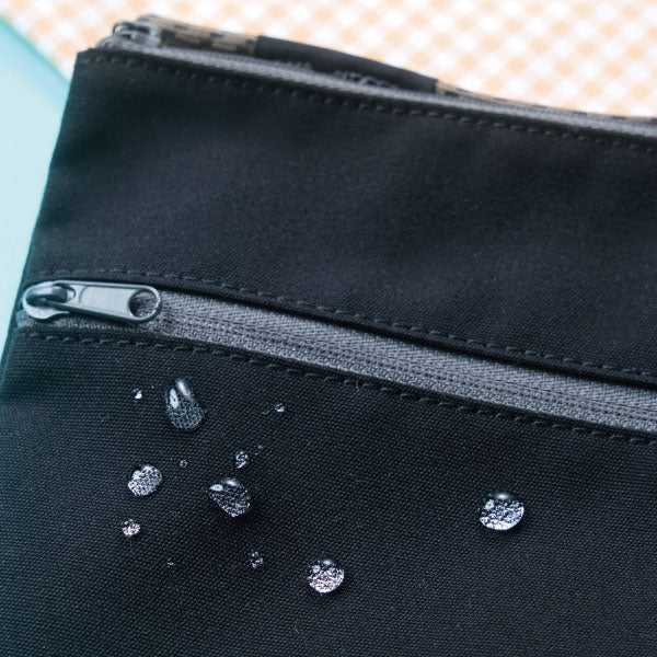 [現貨] Tom and Jerry X Tully's Coffee 滑水布料斜背包  STJ0224