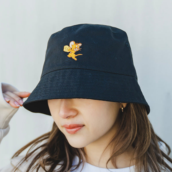 [Pre-order Item] Tom &amp; Jerry - Cheese Embroidery Pattern Bucket Hat (2 Colors Available) STJ0080