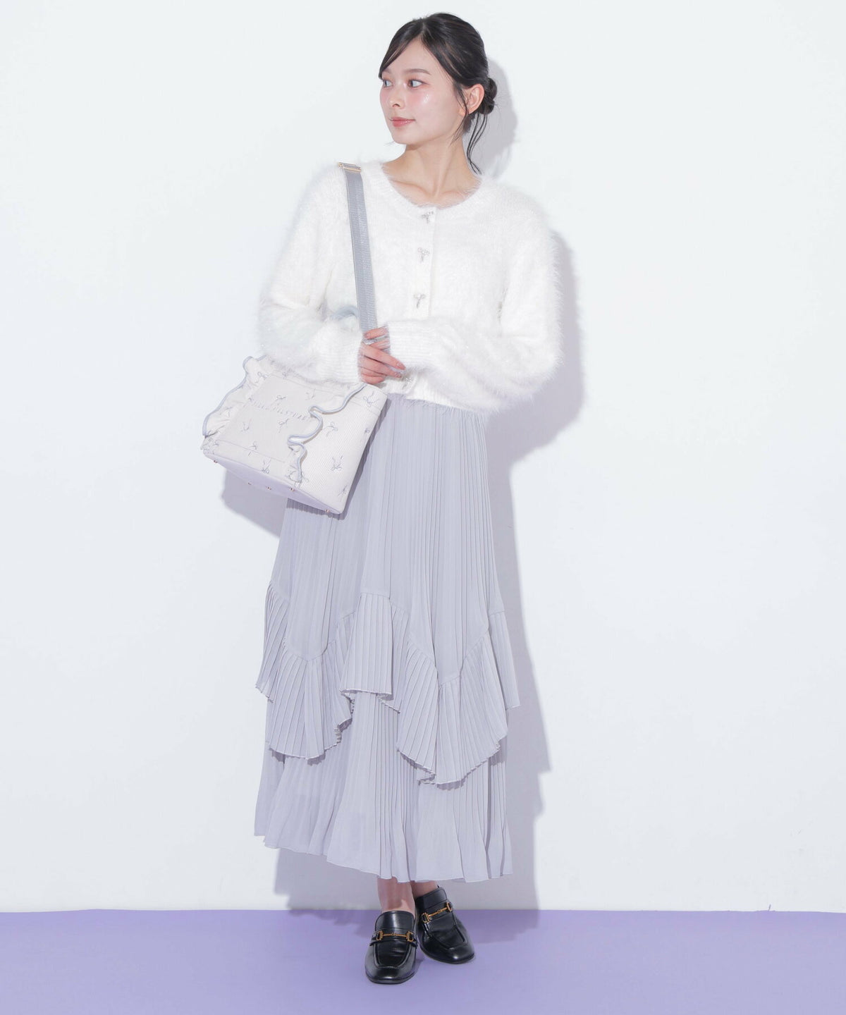 [預訂款] [請先向客服查詢日本庫存] JILL by JILL STUART- 奢華手工立體字母蝴蝶結刺繡波浪邊兩用手提包（全2色） SG0100