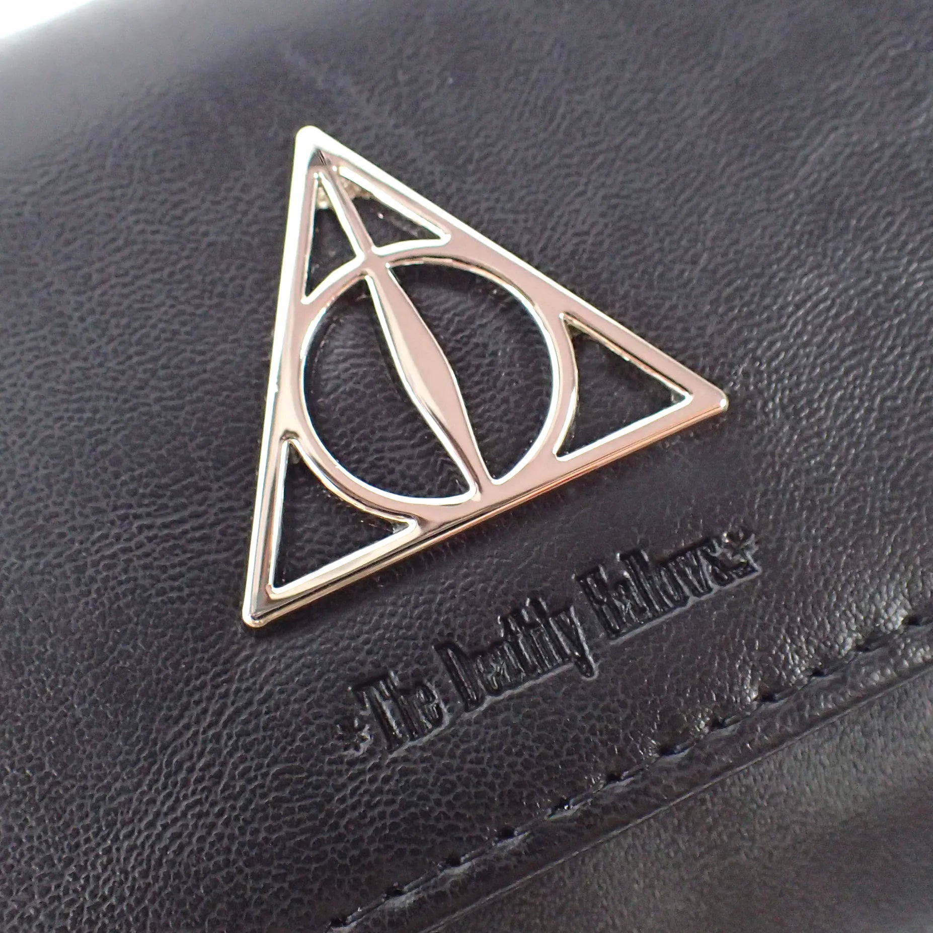 [Pre-order Item] Harry Potter X FLAPPER Collaboration - Deathly Hallows Relic Mark Mini Silver Wallet SHP0011