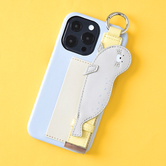 [Pre-order Item] Faux leather iPhone case with polar bear/seal design, featuring anti-slip wristband and clip slots, and can also be used with a lanyard (2 designs available, compatible with iPhone 12/12 Pro and iPhone 13/13 Pro) SH0051