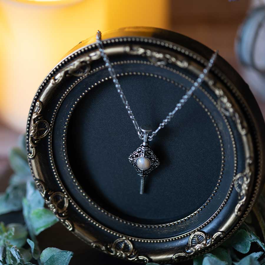 [Pre-order Item] Fantastic Beasts Blood Pact Pendant Necklace SHP0029