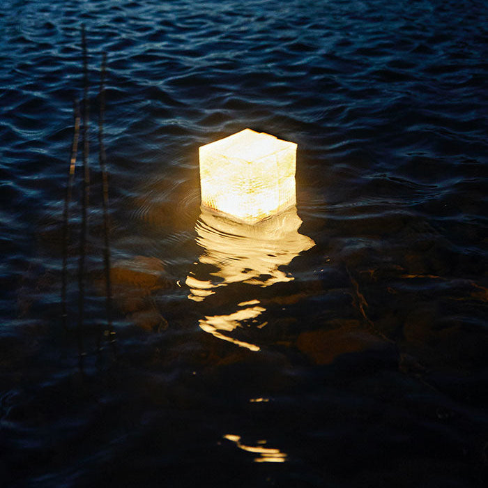 [Pre-order Item] Eco-friendly Product! Solar-Powered Folding Waterproof Camping Light (S Size; 2 Light Colors) SH0066 